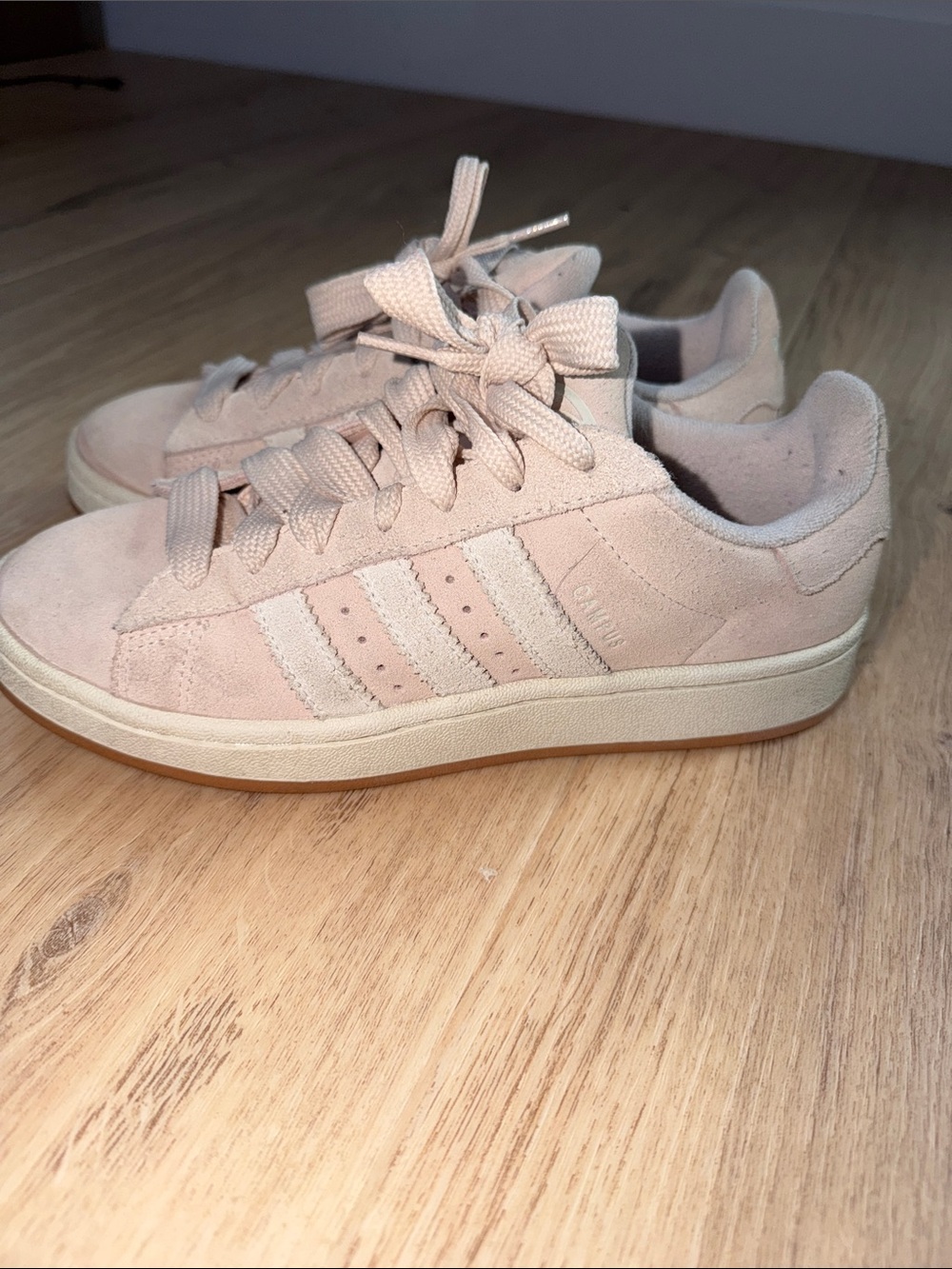 Adidas Women's Suede Platform Sneaker - Blush Pink size 7.5